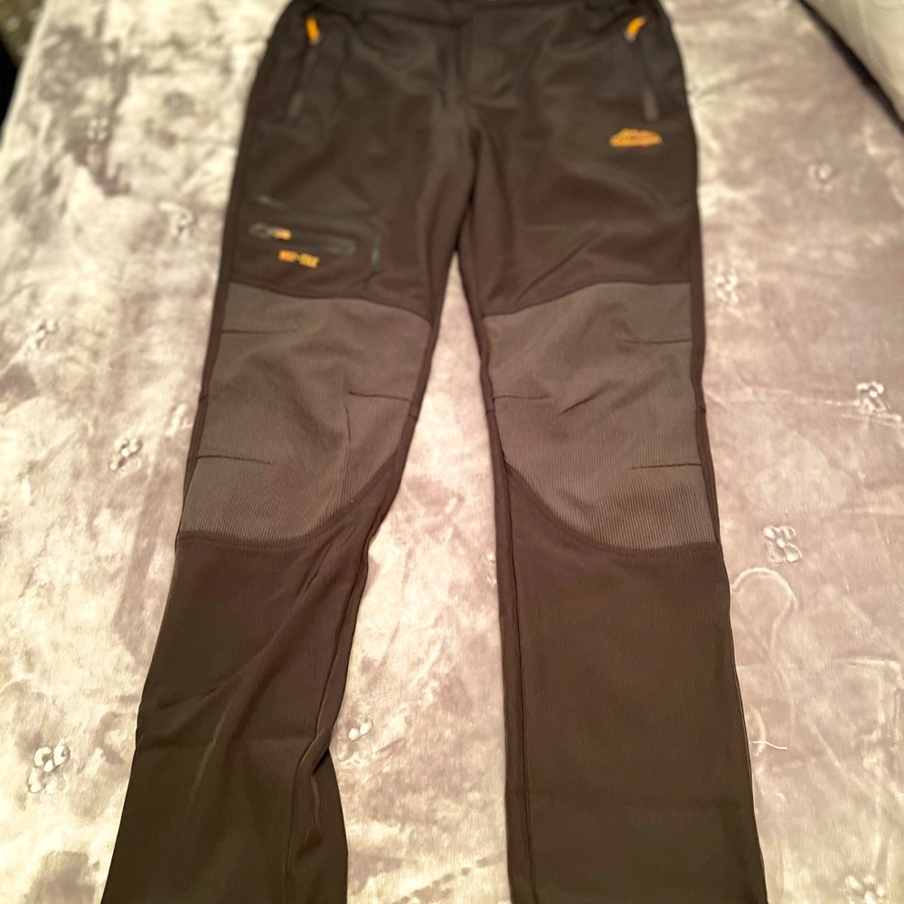 Outdoor soft lined pants XL New with tags